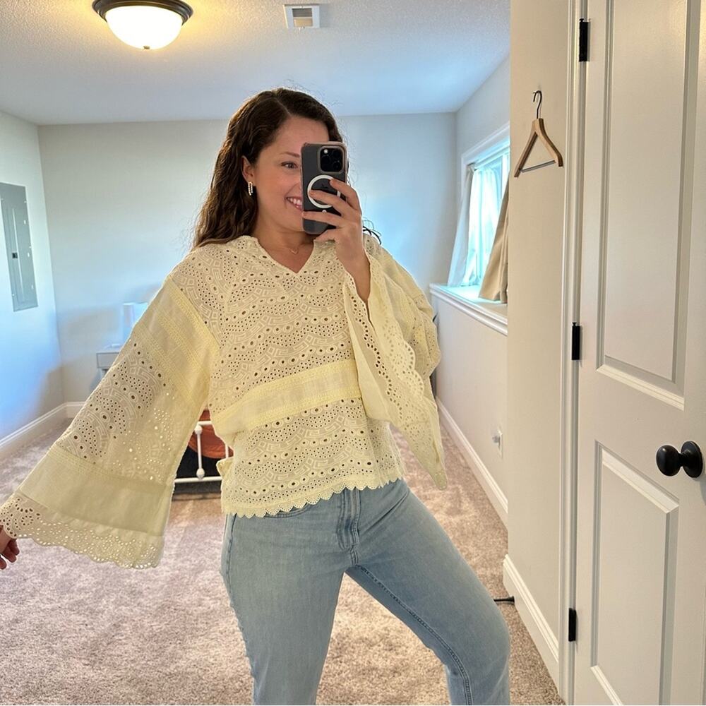 NWT Tuckernuck FLOE Cream Eyelet Cotton Flare Sleeve Pullover Top Small - Picture 4 of 15